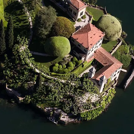 Stunning Facing Lake, 特雷梅佐
