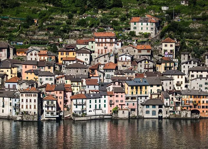 Villa Stunning Facing Lake,