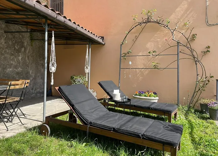 Villa Stunning Facing Lake, *