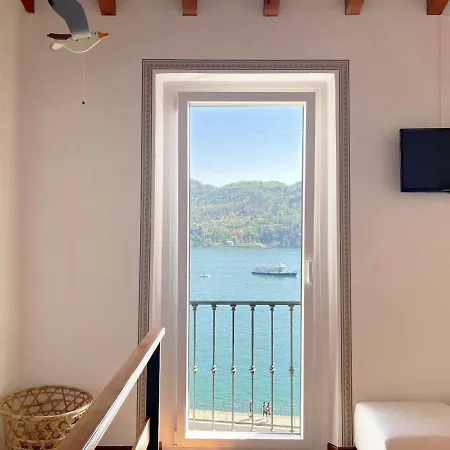 Stunning Facing Lake, Villa *